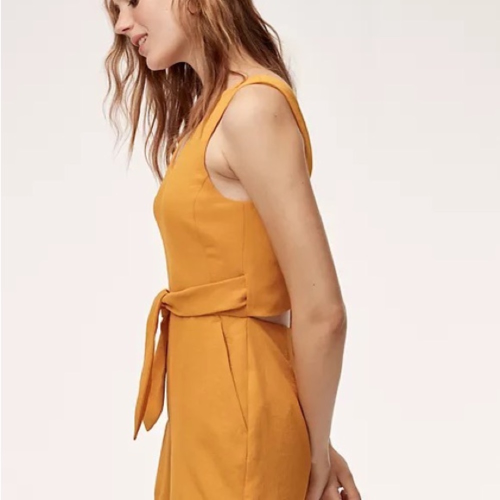 Aritzia Wilfred Ecoulement V-Neck Romper - Mustard Yellow (6) - Picture 4 of 10